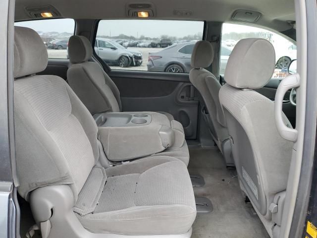 2006 Toyota Sienna CE