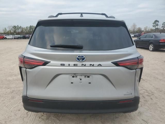 2021 Toyota Sienna XLE