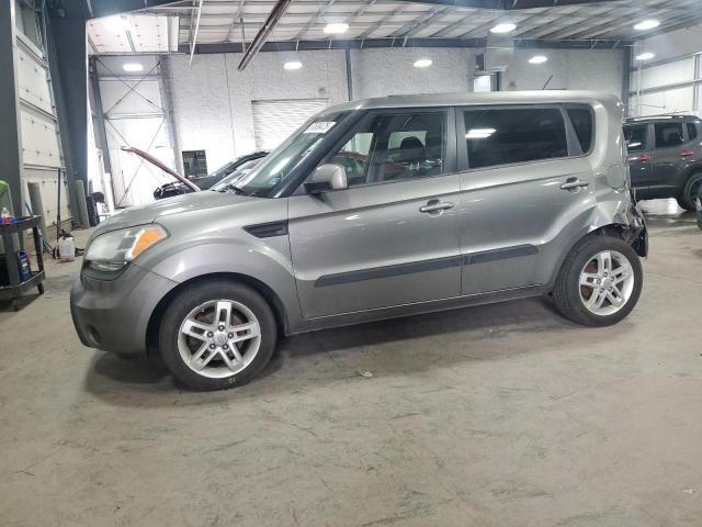 2011 KIA Soul +