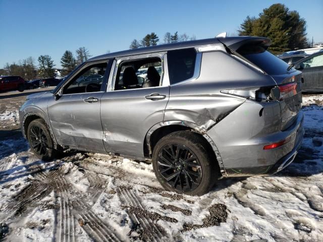 2022 Mitsubishi Outlander SE