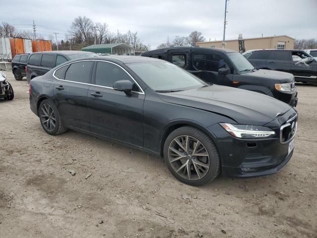 2017 Volvo S90 T6 Momentum