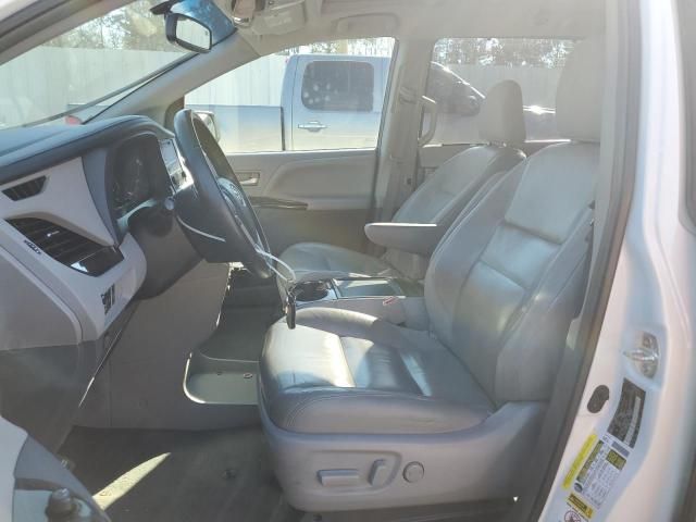 2017 Toyota Sienna XLE