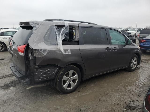 2014 Toyota Sienna LE