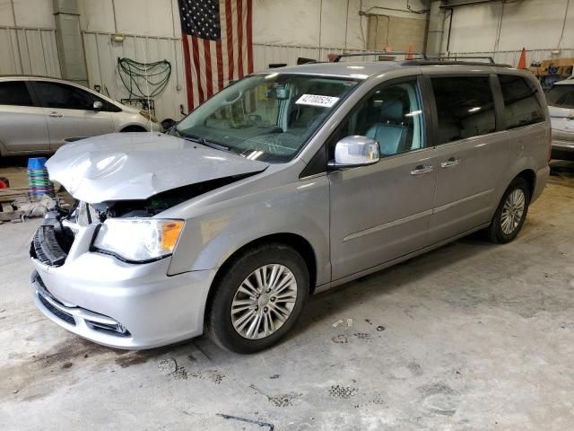 2015 Chrysler Town & Country Touring L