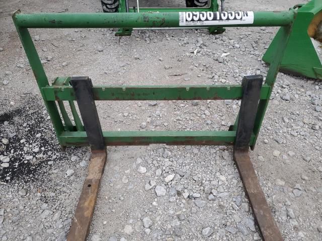 2010 John Deere Load Forks