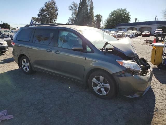 2014 Toyota Sienna LE