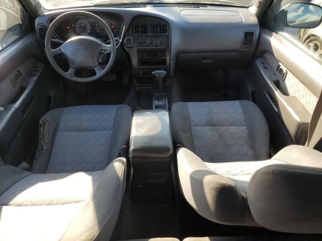 1998 Nissan Pathfinder XE