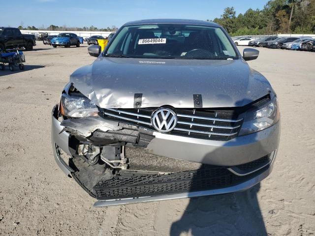 2013 Volkswagen Passat SE