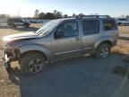 2005 Nissan Pathfinder LE