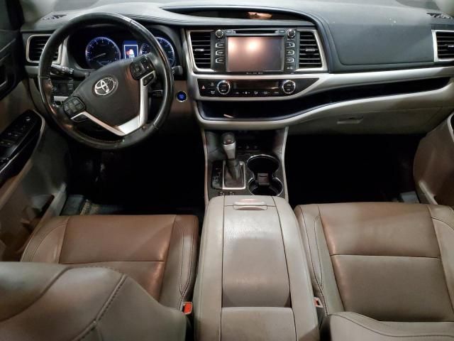 2017 Toyota Highlander SE