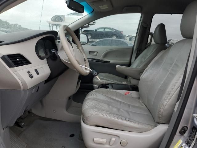 2014 Toyota Sienna LE