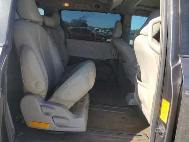 2012 Toyota Sienna XLE