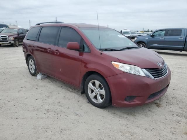 2013 Toyota Sienna LE