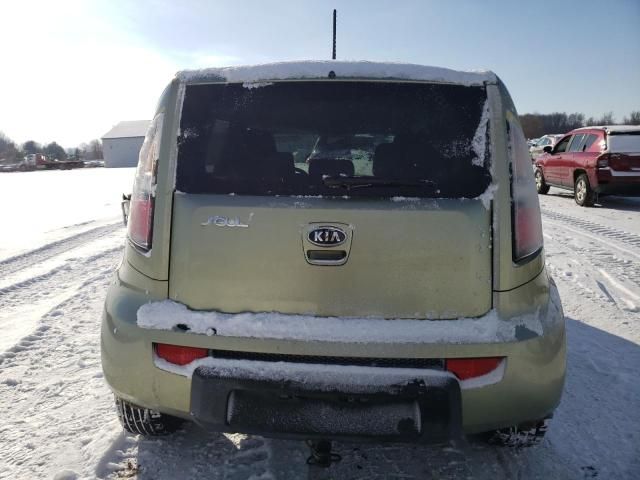 2011 KIA Soul +