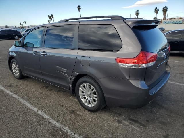 2013 Toyota Sienna XLE