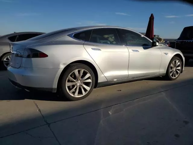 2015 Tesla Model S 85