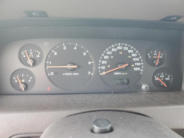 2000 Jeep Grand Cherokee Laredo