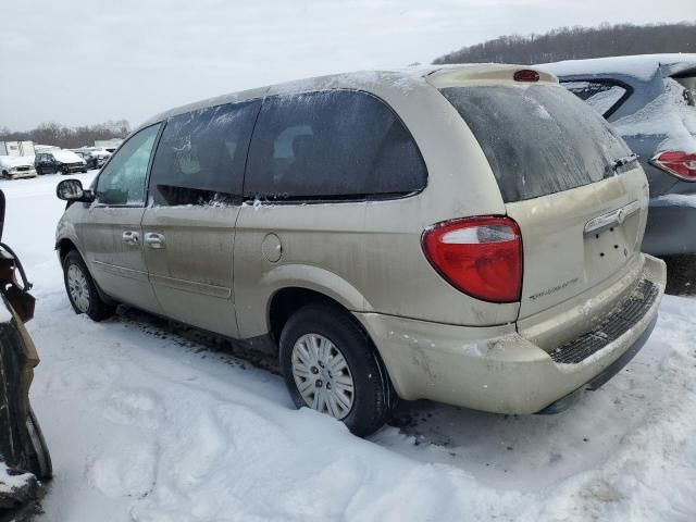 2006 Chrysler Town & Country LX