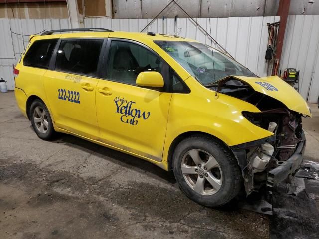 2014 Toyota Sienna LE