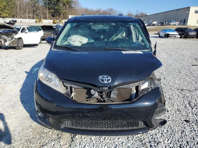 2011 Toyota Sienna XLE