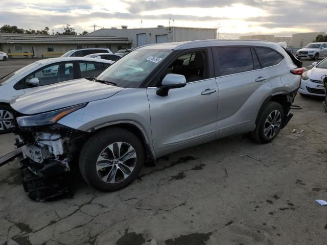 2023 Toyota Highlander Hybrid XLE