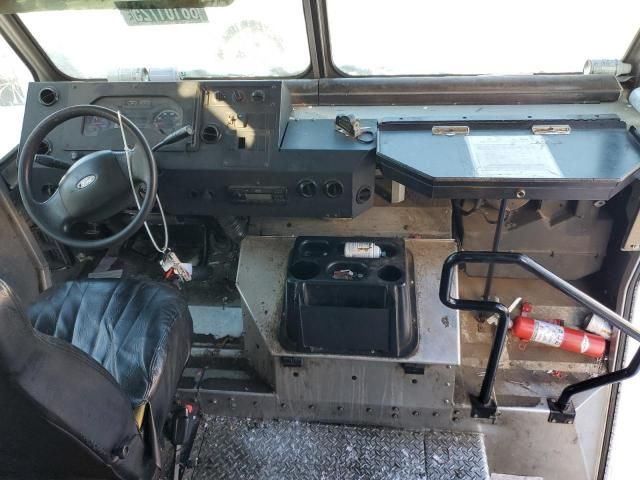 2015 Ford Econoline E350 Super Duty Stripped Chassis