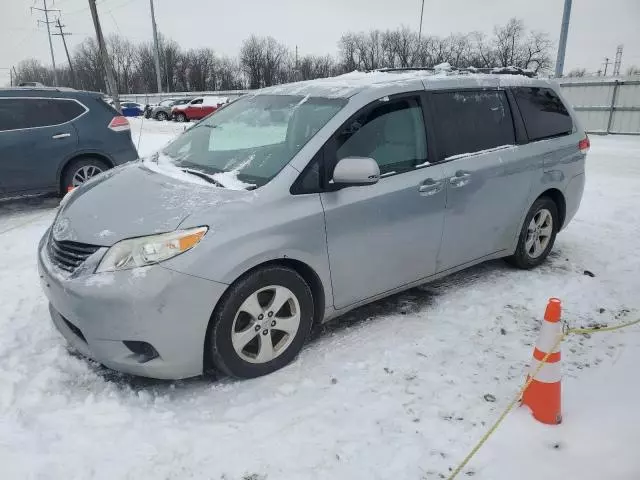 2014 Toyota Sienna LE