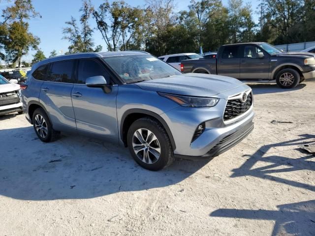 2022 Toyota Highlander XLE