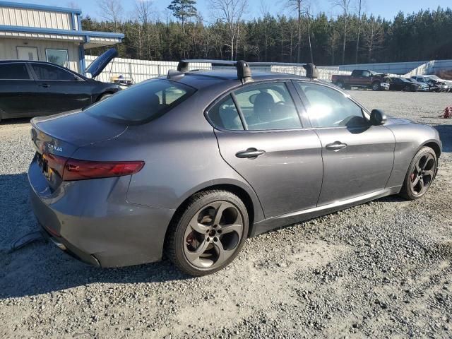 2017 Alfa Romeo Giulia TI Q4