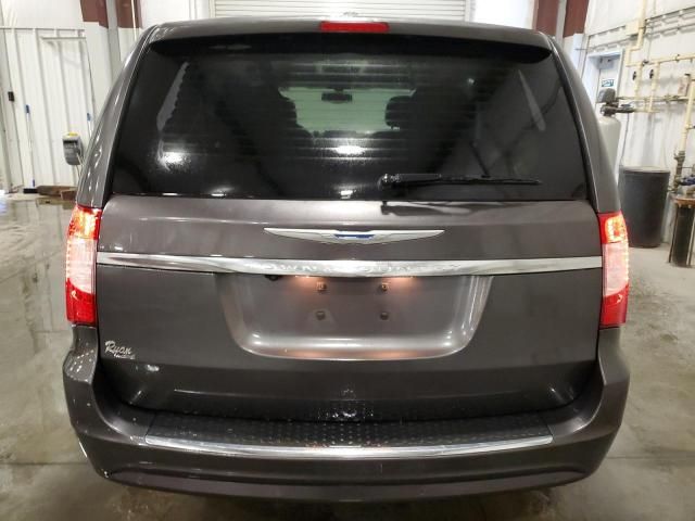 2016 Chrysler Town & Country Touring L