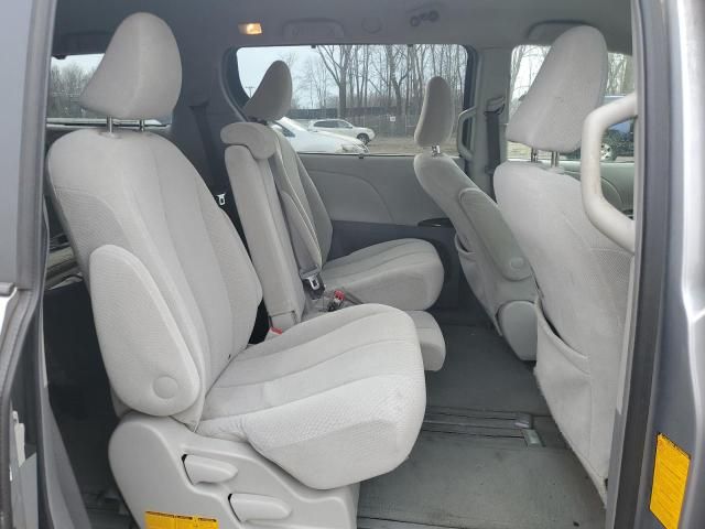 2011 Toyota Sienna LE