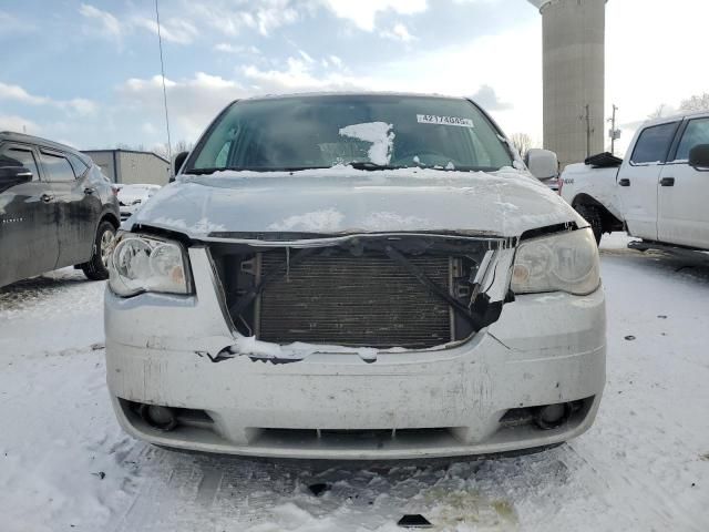 2009 Chrysler Town & Country Touring