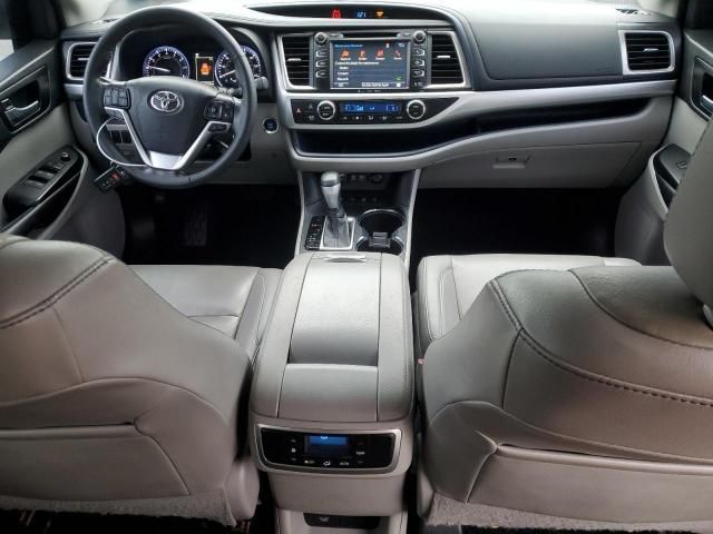 2019 Toyota Highlander SE