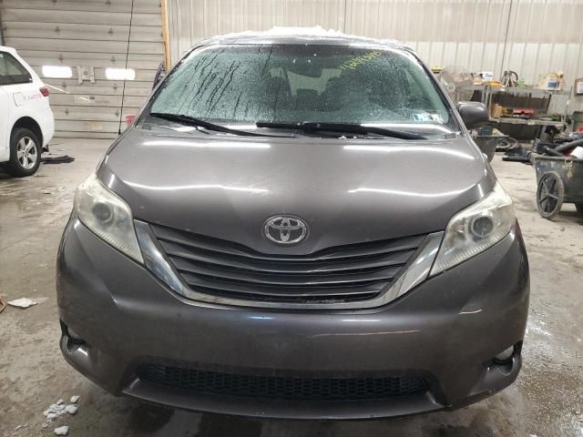 2013 Toyota Sienna XLE