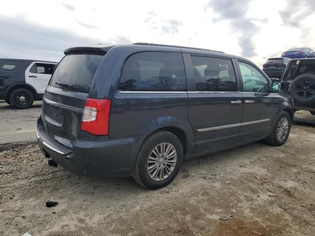 2014 Chrysler Town & Country Touring L