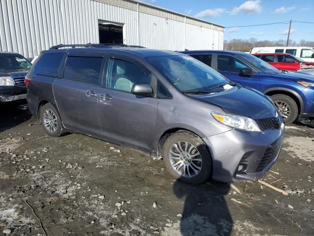 2018 Toyota Sienna XLE