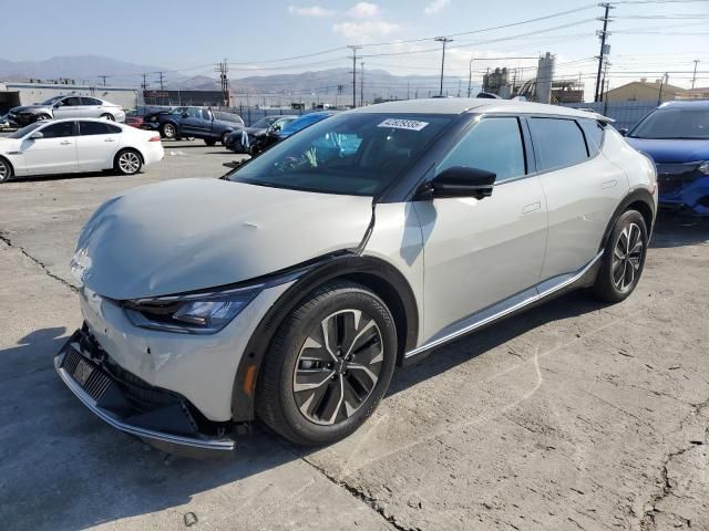 2023 KIA EV6 Light