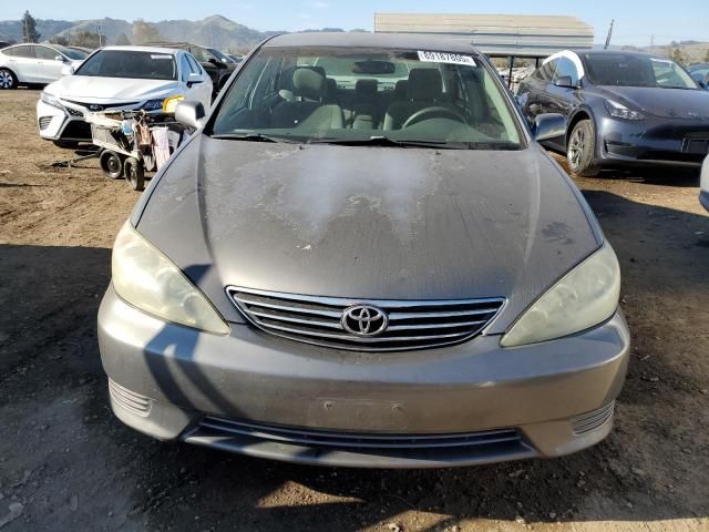 2005 Toyota Camry LE