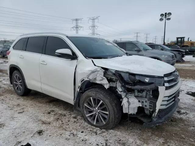 2018 Toyota Highlander SE