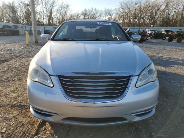 2012 Chrysler 200 Touring