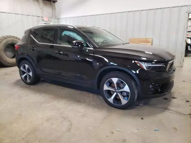 2024 Volvo XC40 Plus