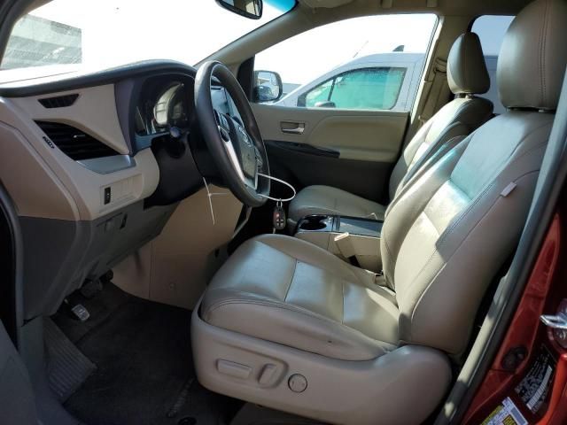 2015 Toyota Sienna LE