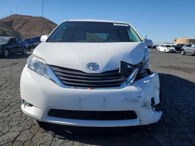 2012 Toyota Sienna XLE