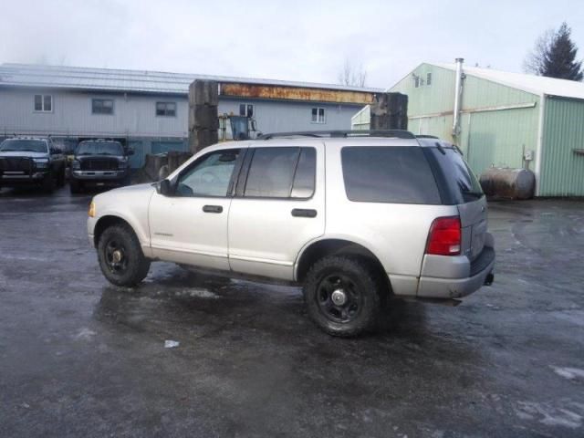 2004 Ford Explorer XLT