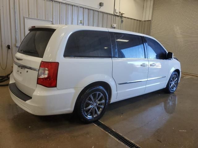 2014 Chrysler Town & Country S