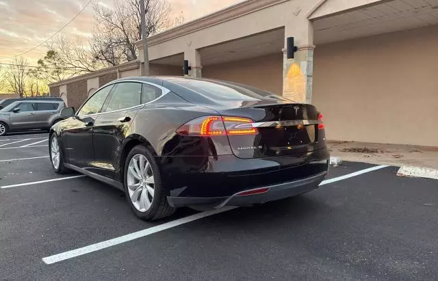 2015 Tesla Model S 70D