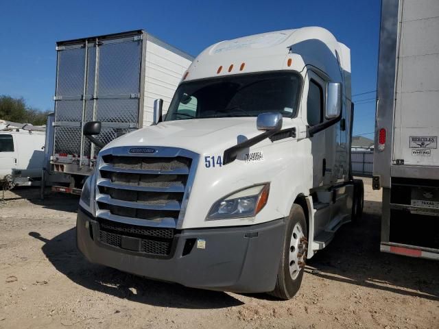 2018 Freightliner Cascadia 126