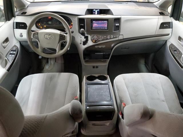 2013 Toyota Sienna LE