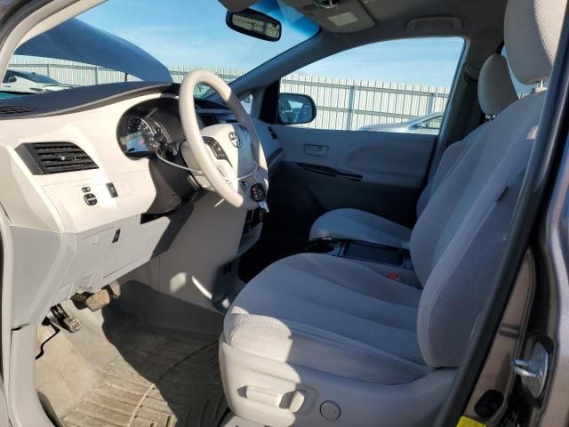 2011 Toyota Sienna LE