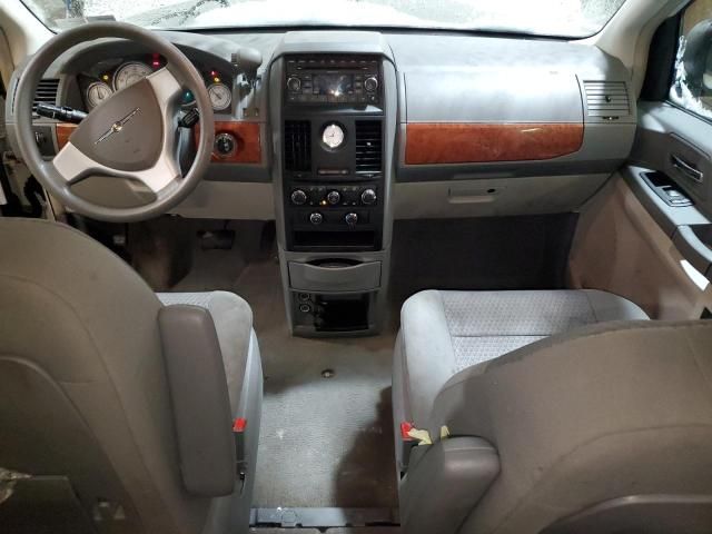 2008 Chrysler Town & Country LX